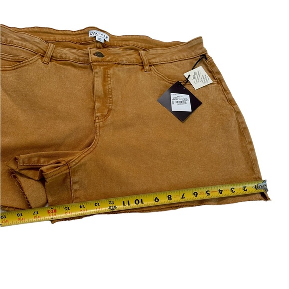 Ava & Viv Cut Off Jean Shorts Women's  Mid Rise Denim Brown Rust Size 20W - Picture 11 of 15